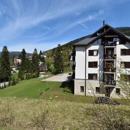 Dalibor Ii With Private Entrance And Private Garage Appartement Špindlerŭv Mlýn